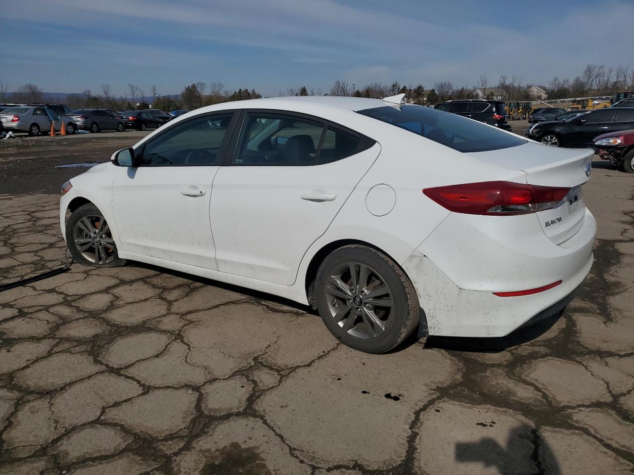 2018 Hyundai Elantra - Image 2
