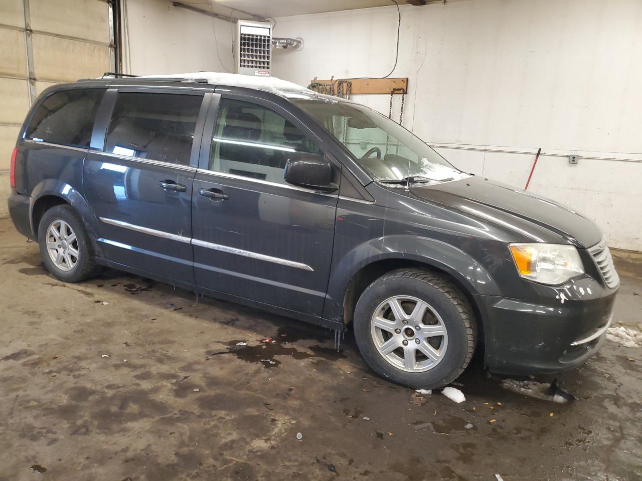 2011 Chrysler Town & Country - Image 4
