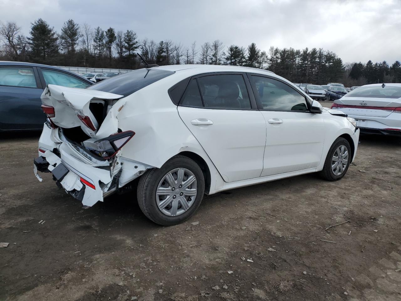 2021 Kia Rio - Image 3
