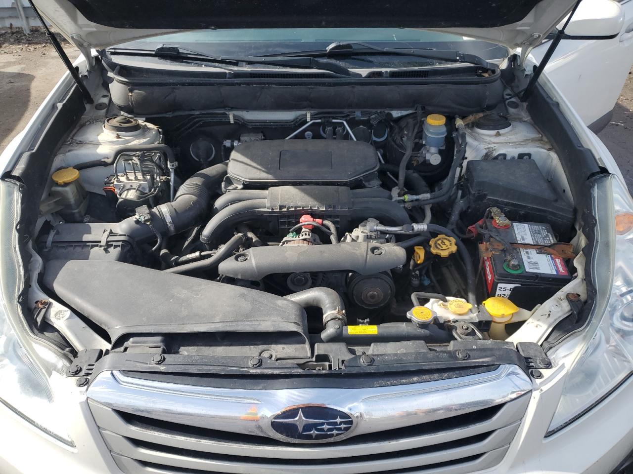 2011 Subaru Outback - Image 12