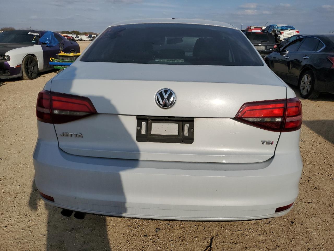 2017 Volkswagen Jetta - Image 6