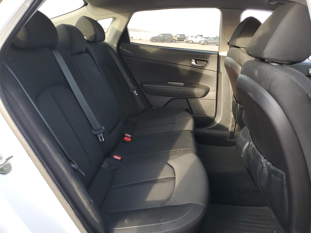 2016 Kia Optima - Image 10