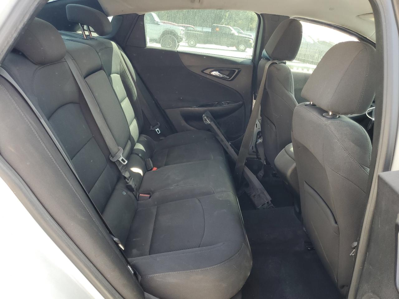 2016 Chevrolet Malibu - Image 11