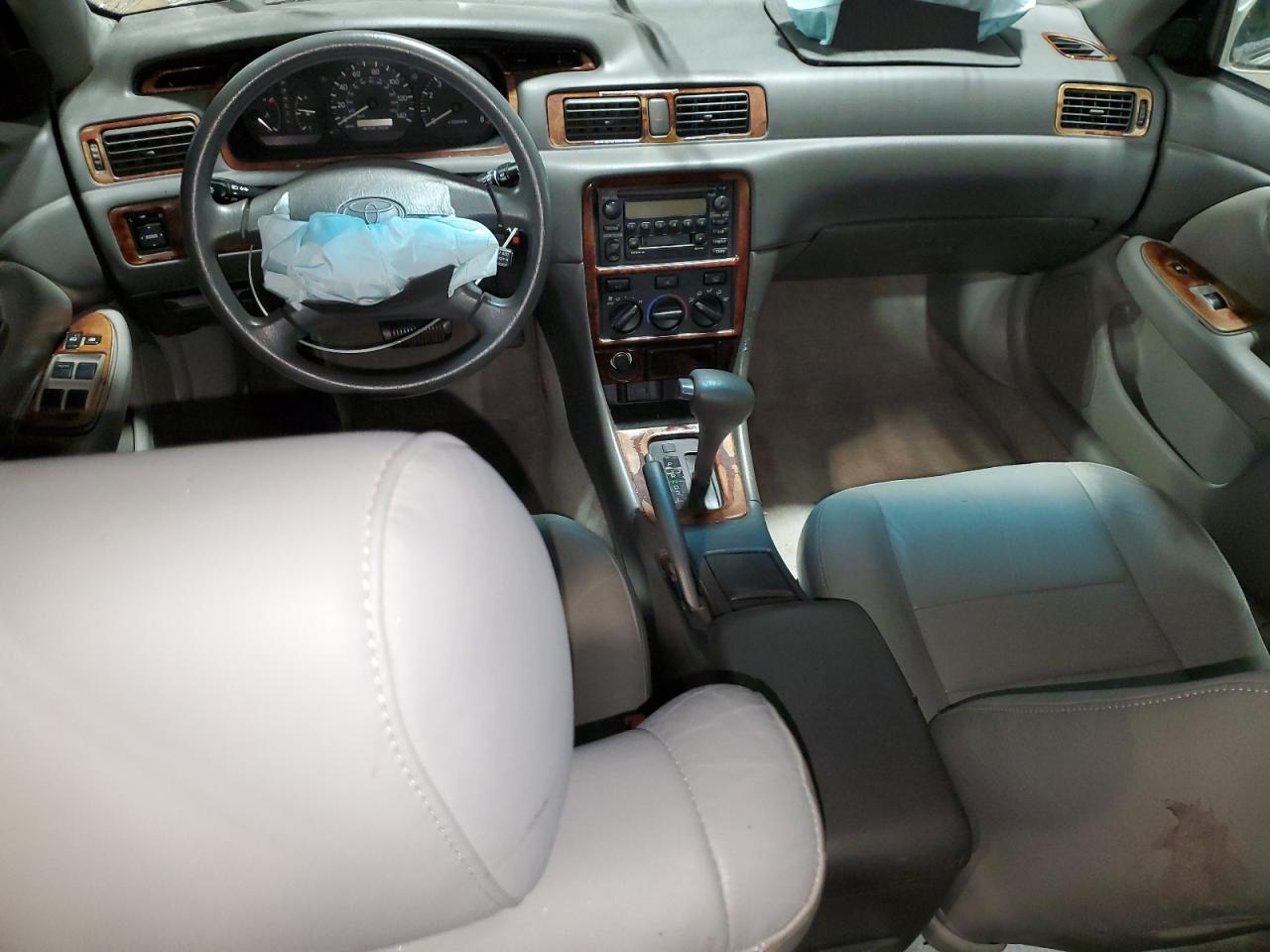 2001 Toyota Camry - Image 8