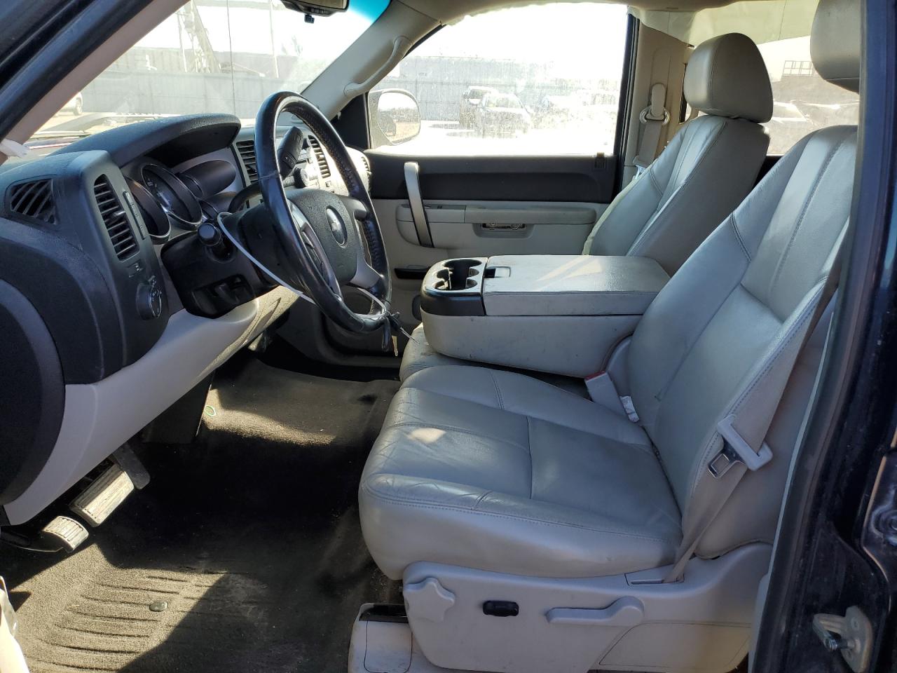 2010 Chevrolet Silverado - Image 7