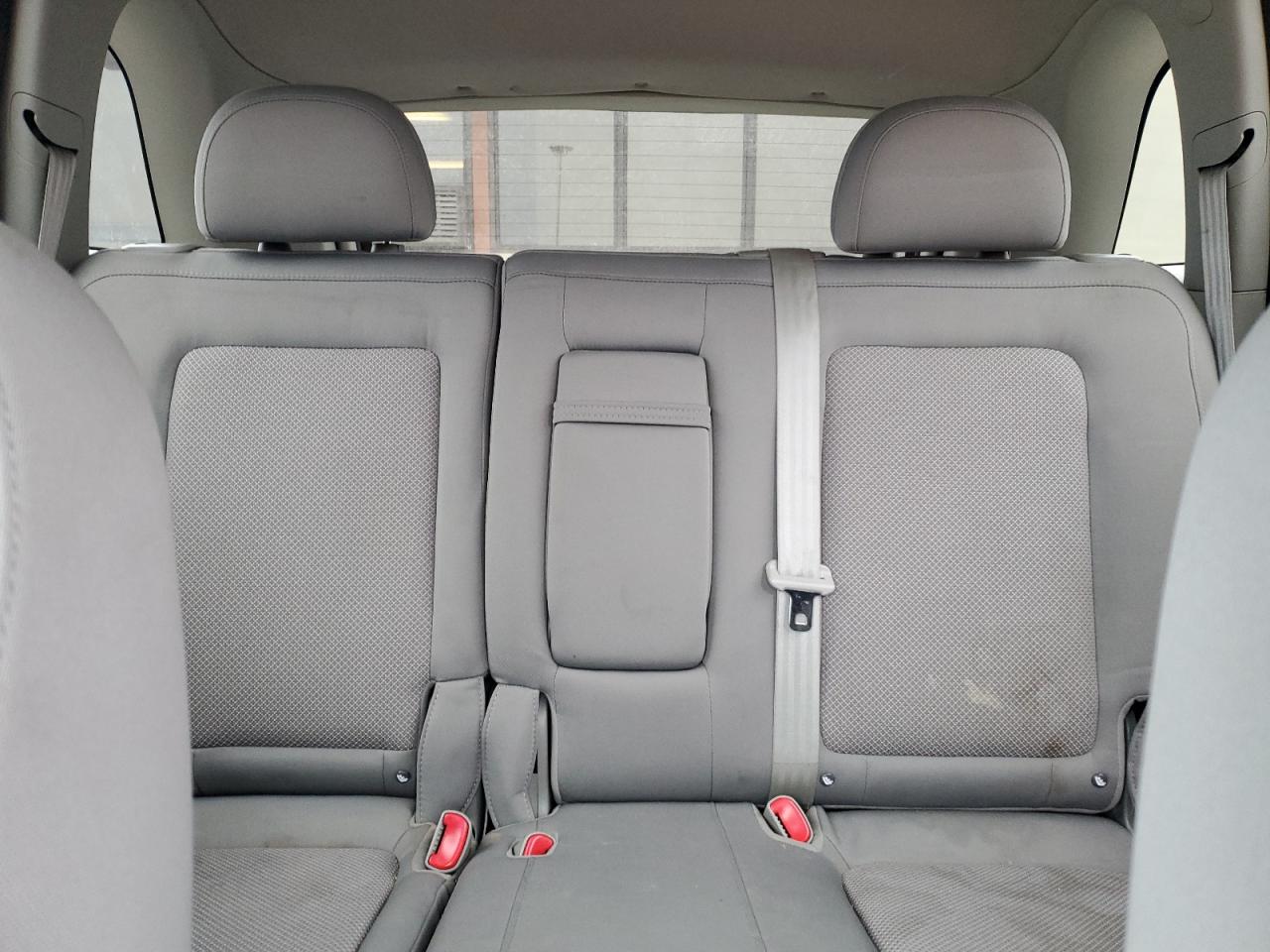 2009 Saturn VUE - Image 10