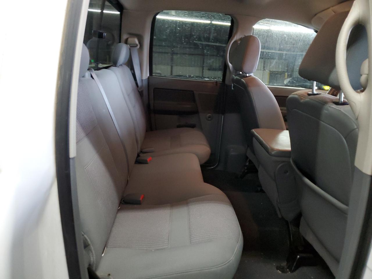 2007 Dodge RAM - Image 10