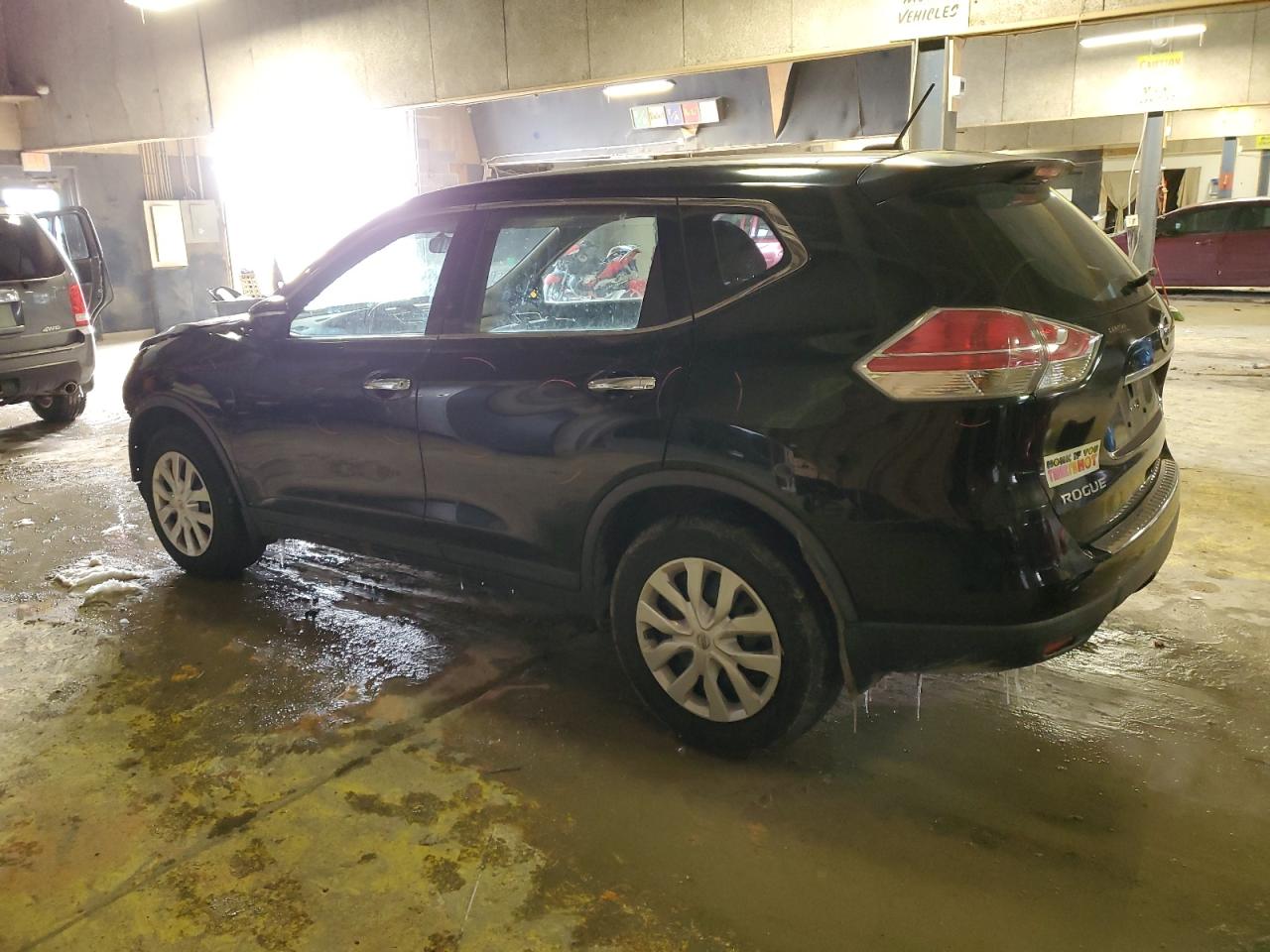 2015 Nissan Rogue - Image 2