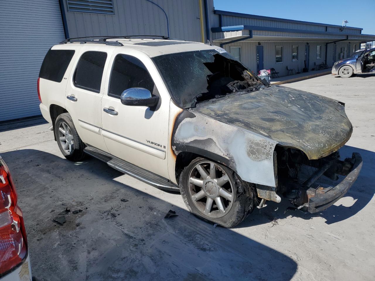 2008 GMC Yukon - Image 4