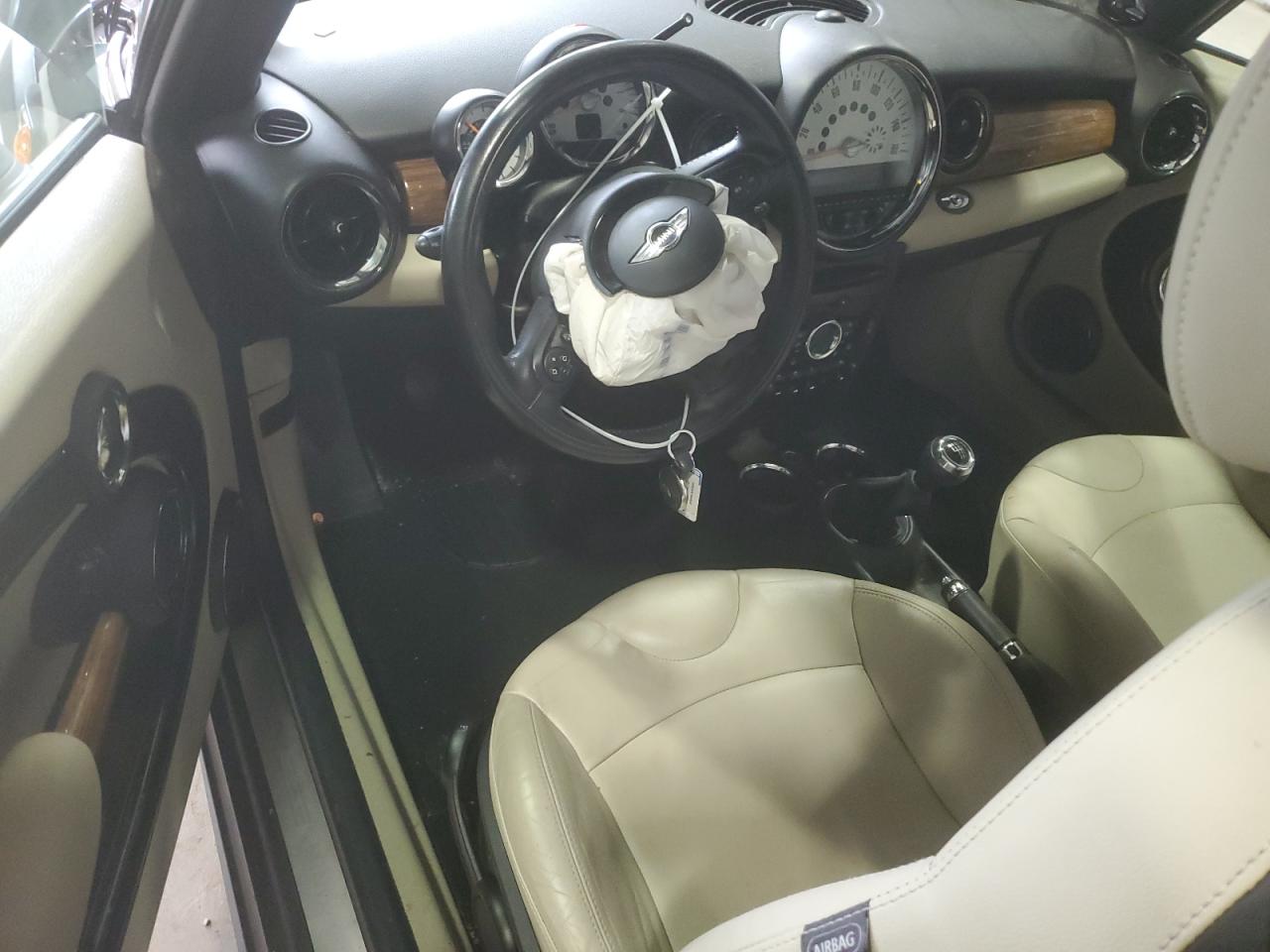2011 MINI Cooper - Image 8