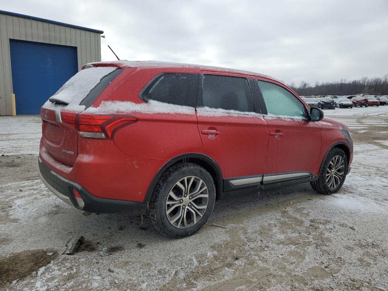 2016 Mitsubishi Outlander - Image 3