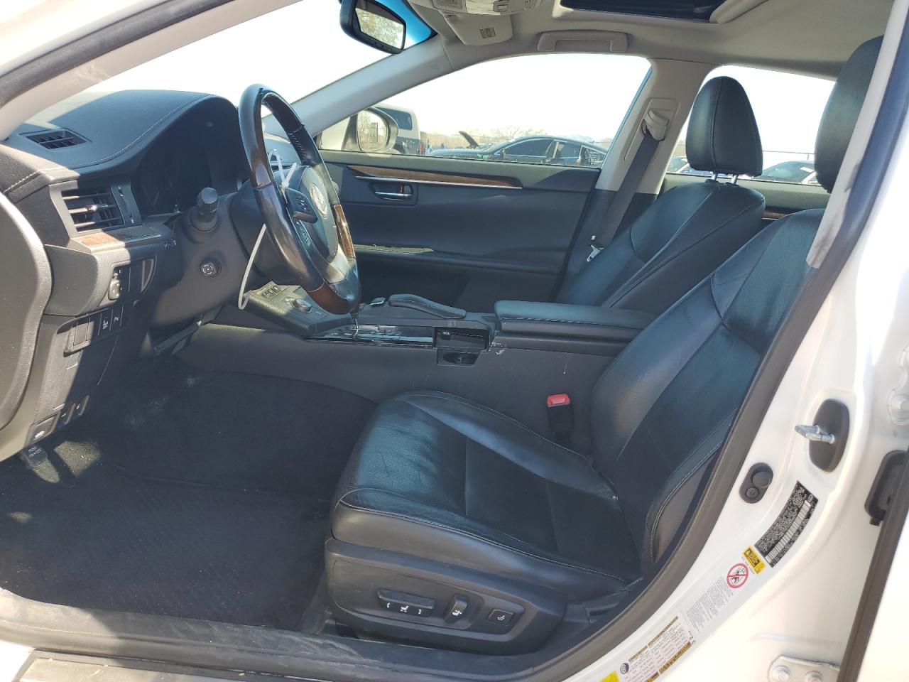 2013 Lexus ES - Image 7