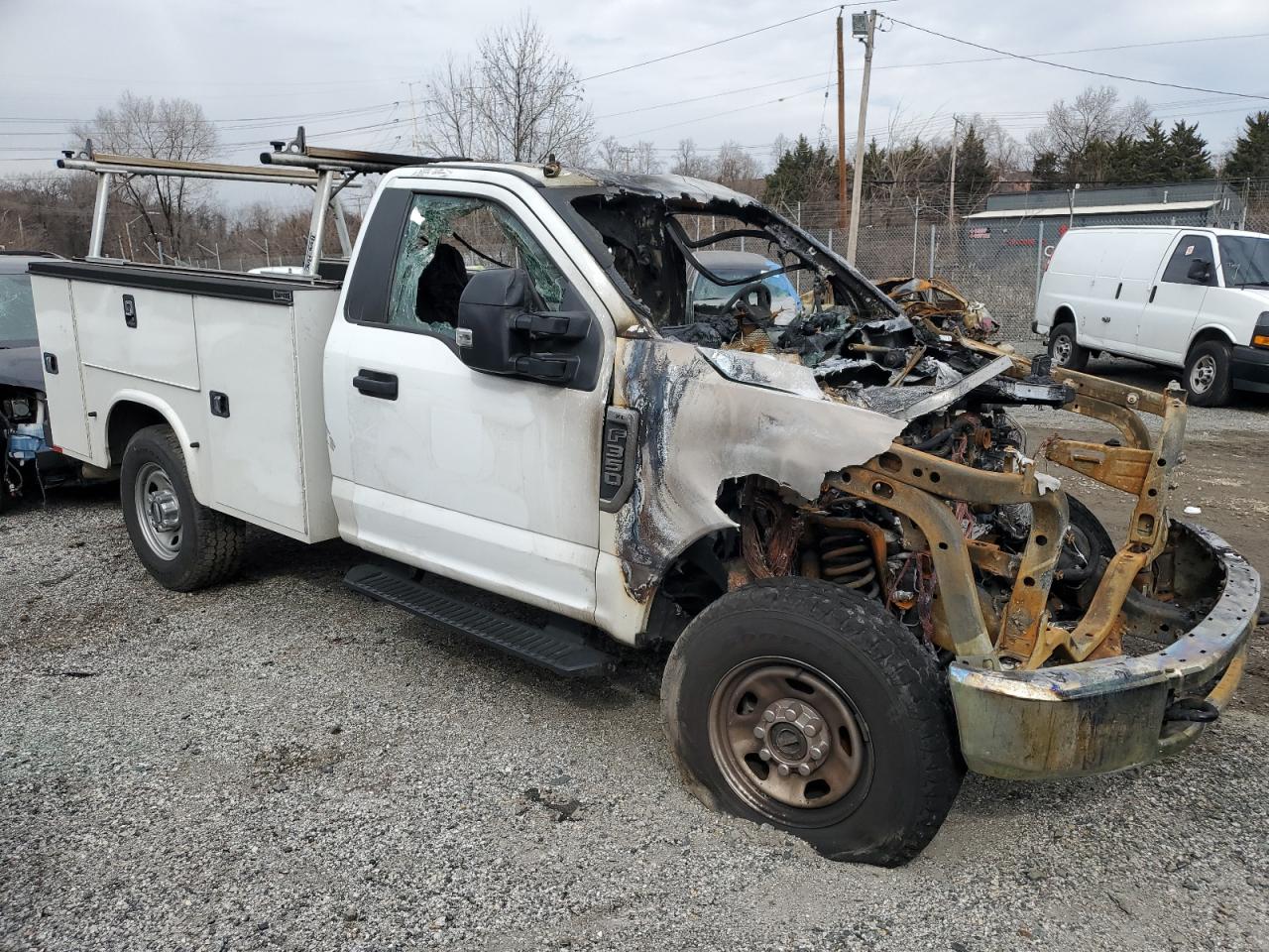 2022 Ford F350 - Image 4
