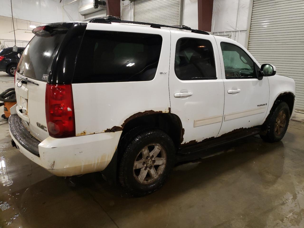2009 GMC Yukon - Image 3
