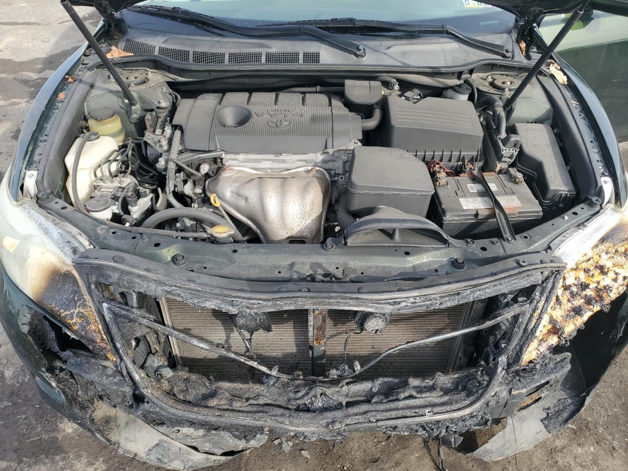 2011 Toyota Camry - Image 11