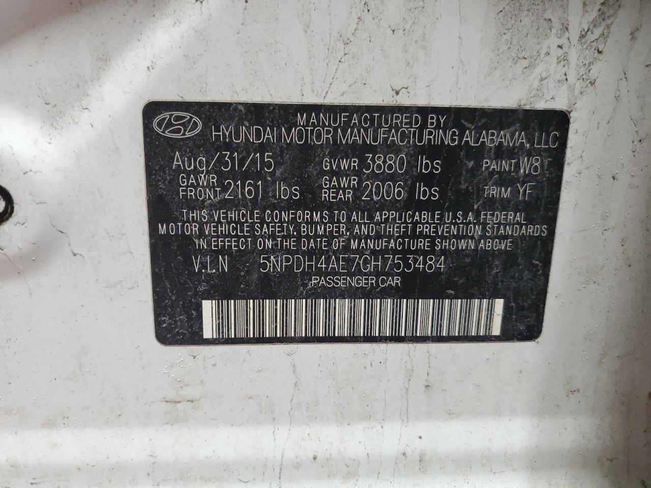 2016 Hyundai Elantra - Image 12
