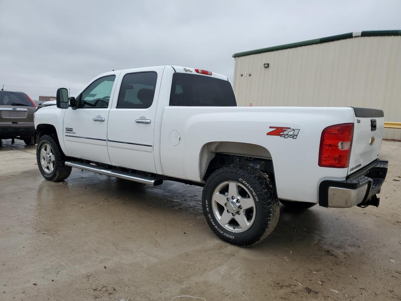 2013 Chevrolet Silverado - Image 2