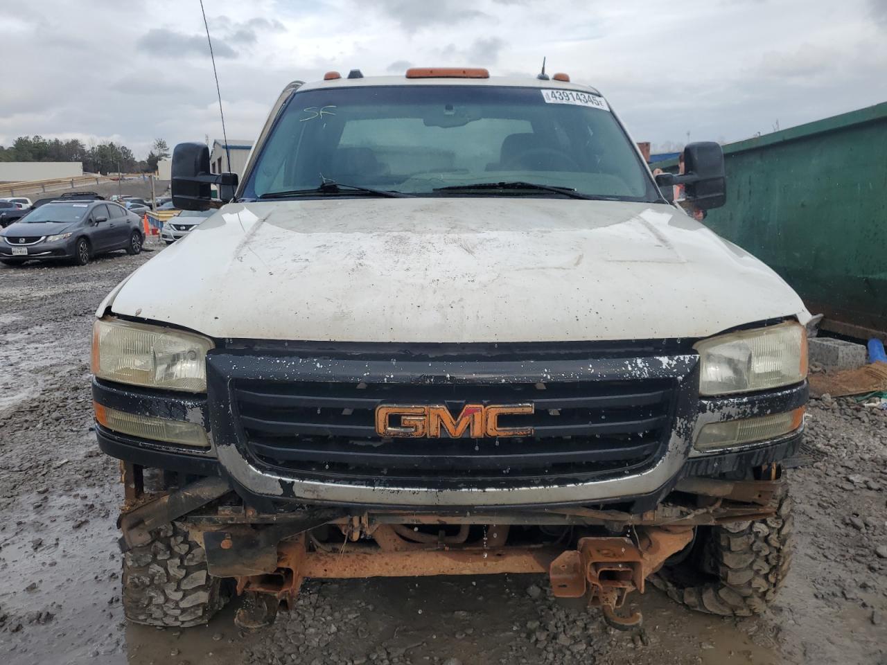 2005 GMC Sierra - Image 5