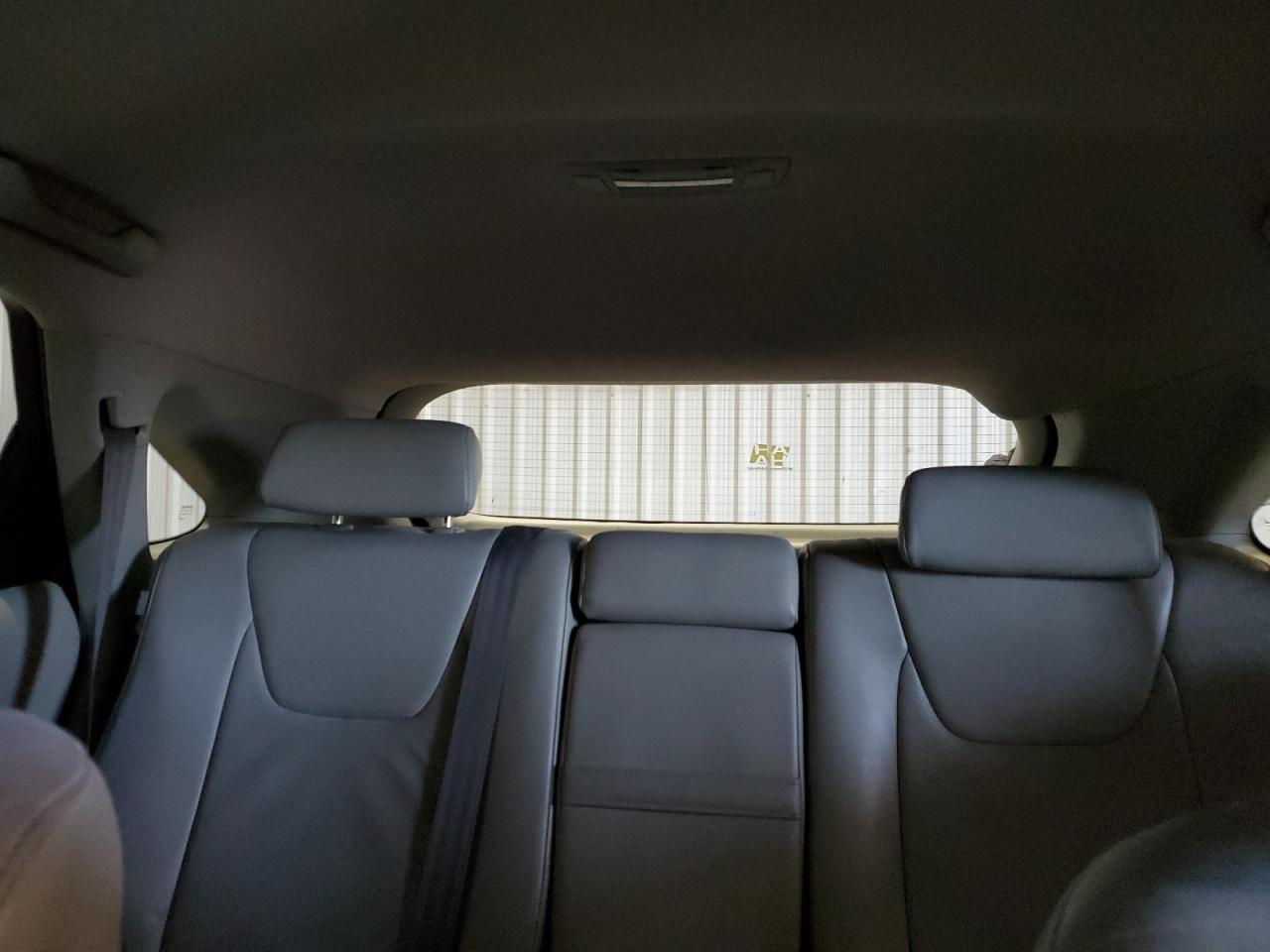 2010 Lexus RX - Image 10