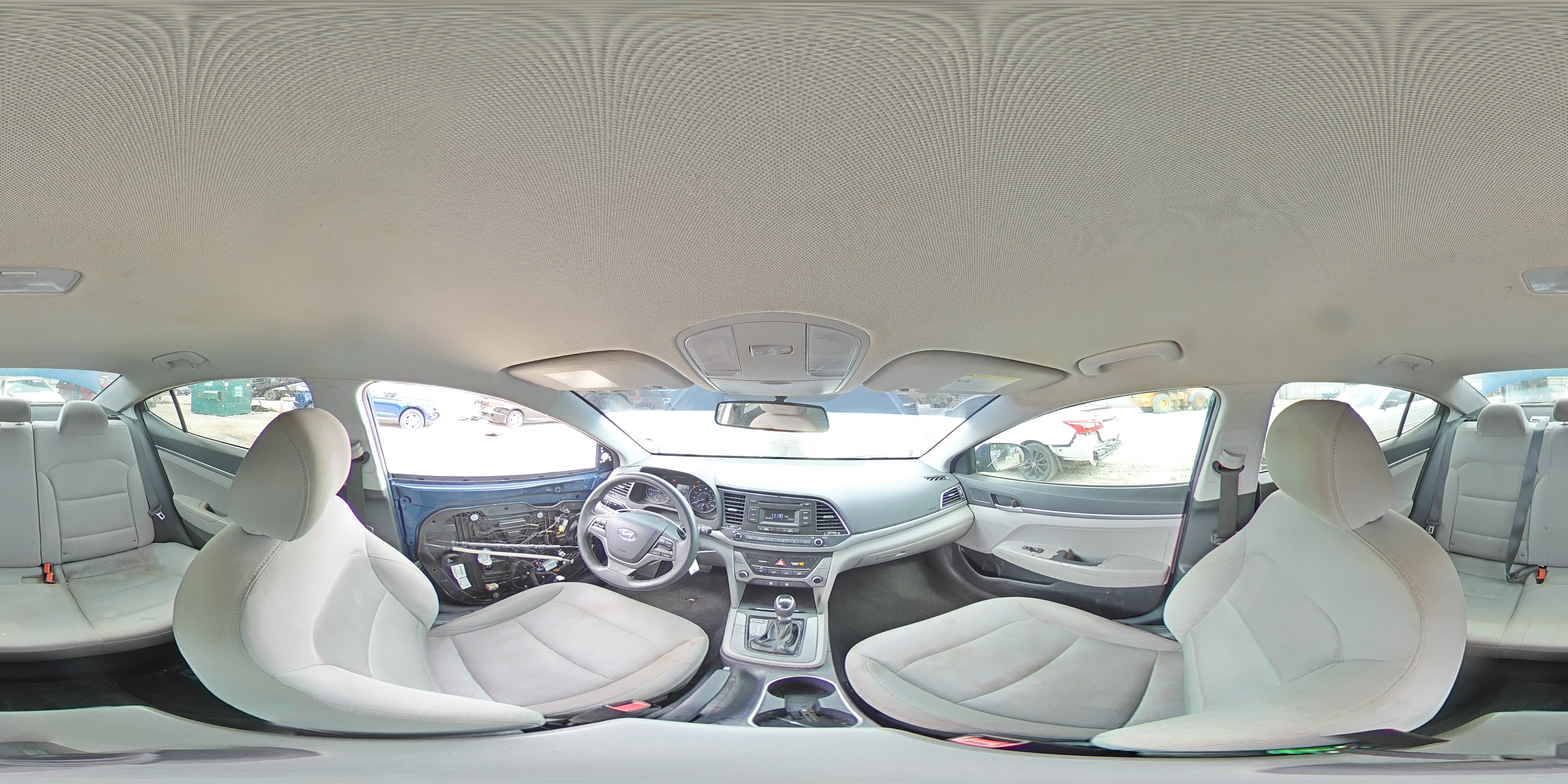 2017 Hyundai Elantra - Image 15