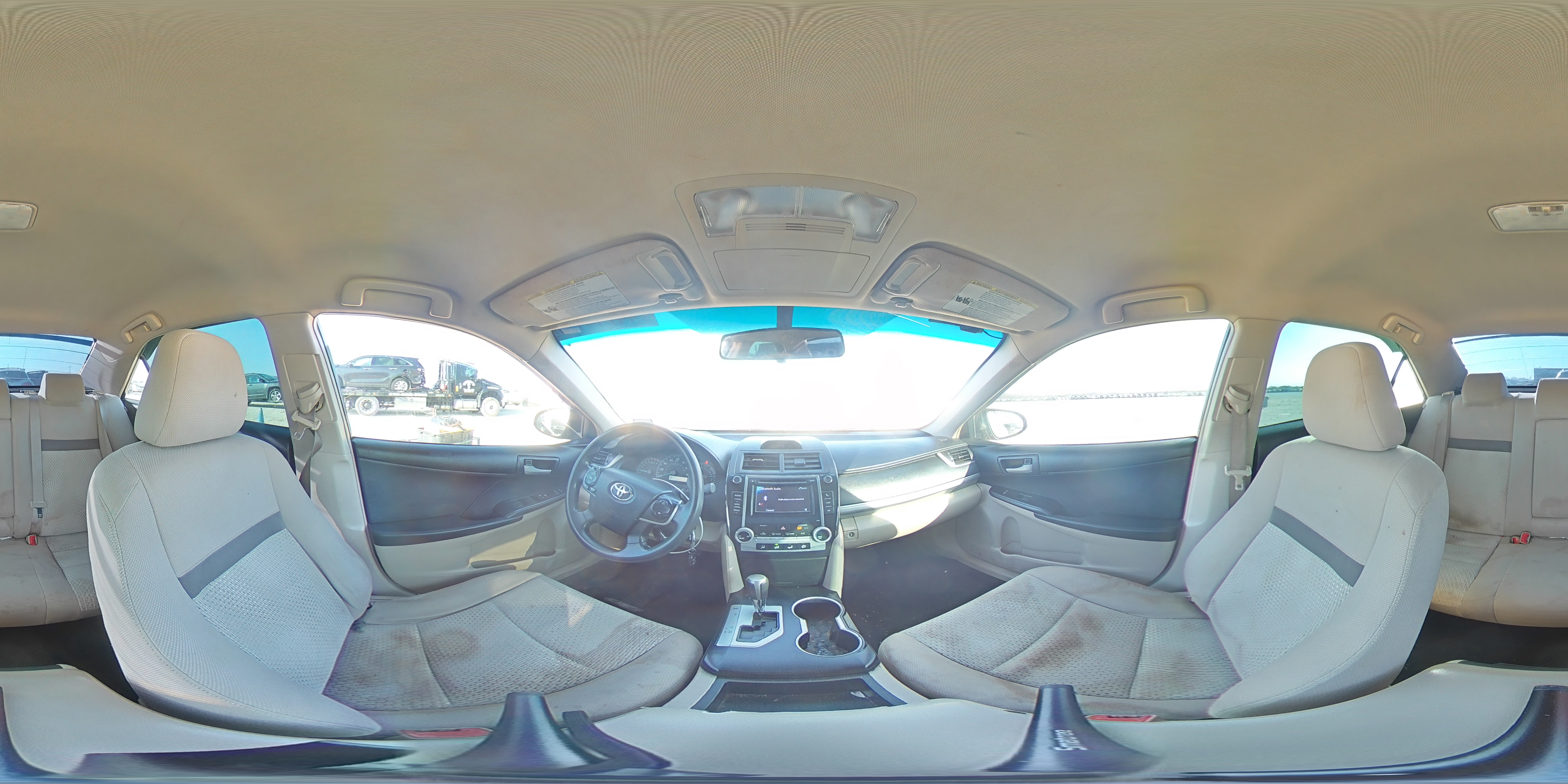 2013 Toyota Camry - Image 13