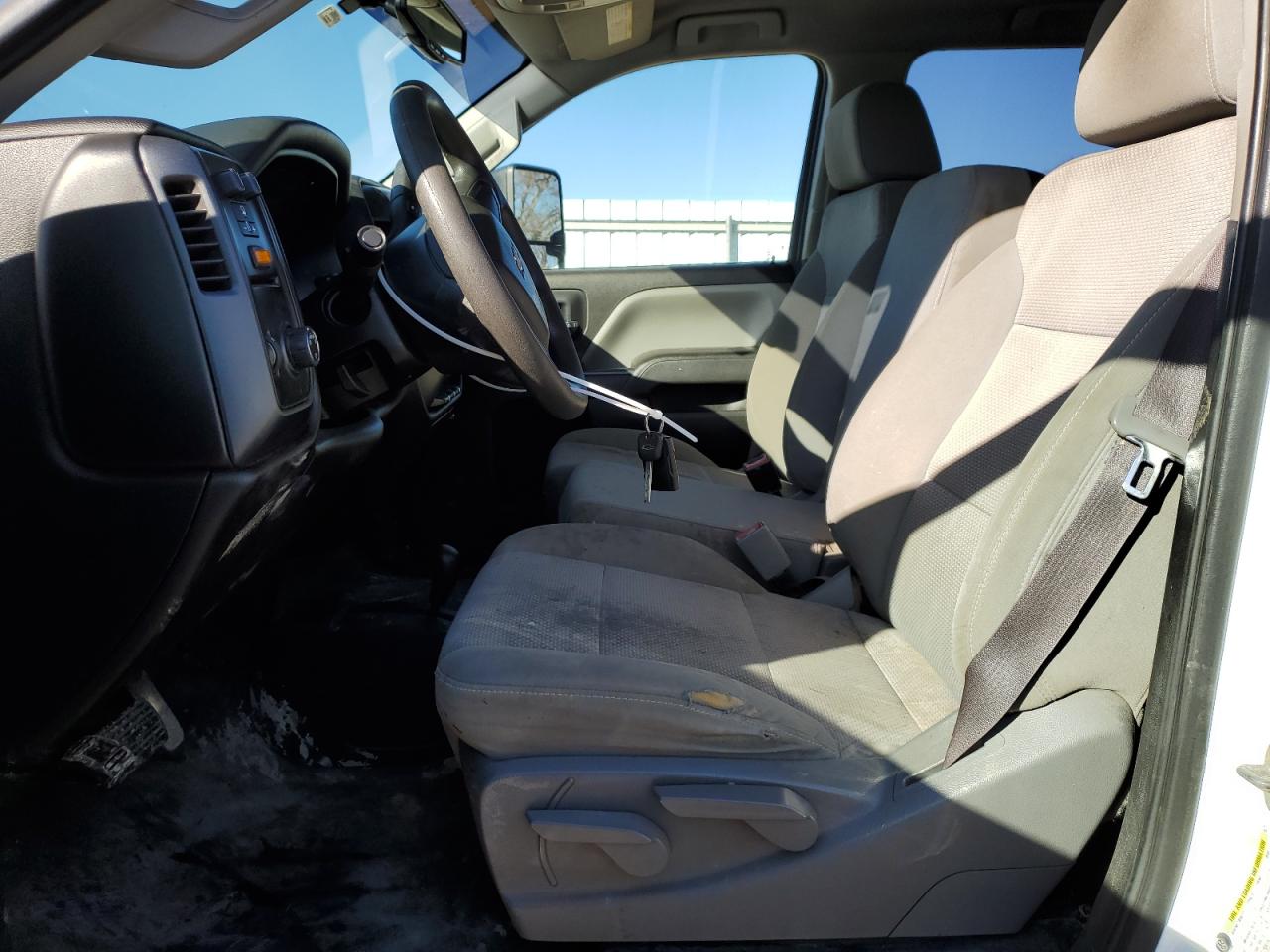 2017 Chevrolet Silverado - Image 7