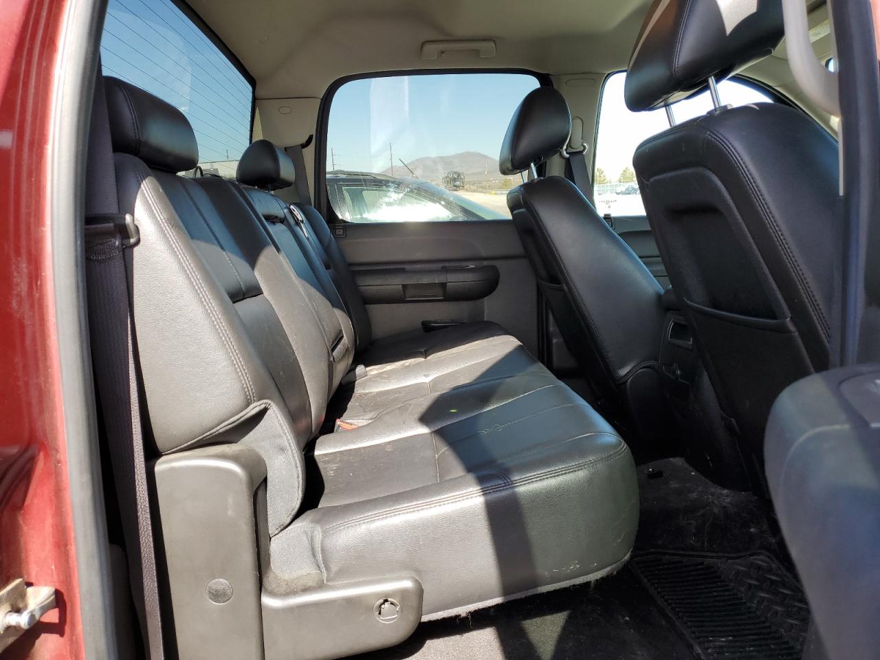 2013 Chevrolet Silverado - Image 10