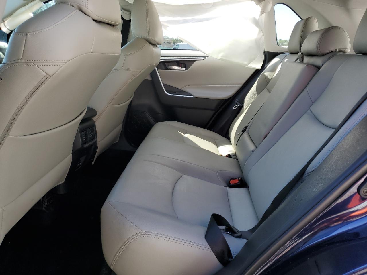 2021 Toyota RAV 4 - Image 11