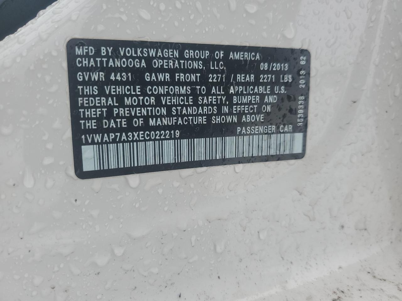 2014 Volkswagen Passat - Image 14
