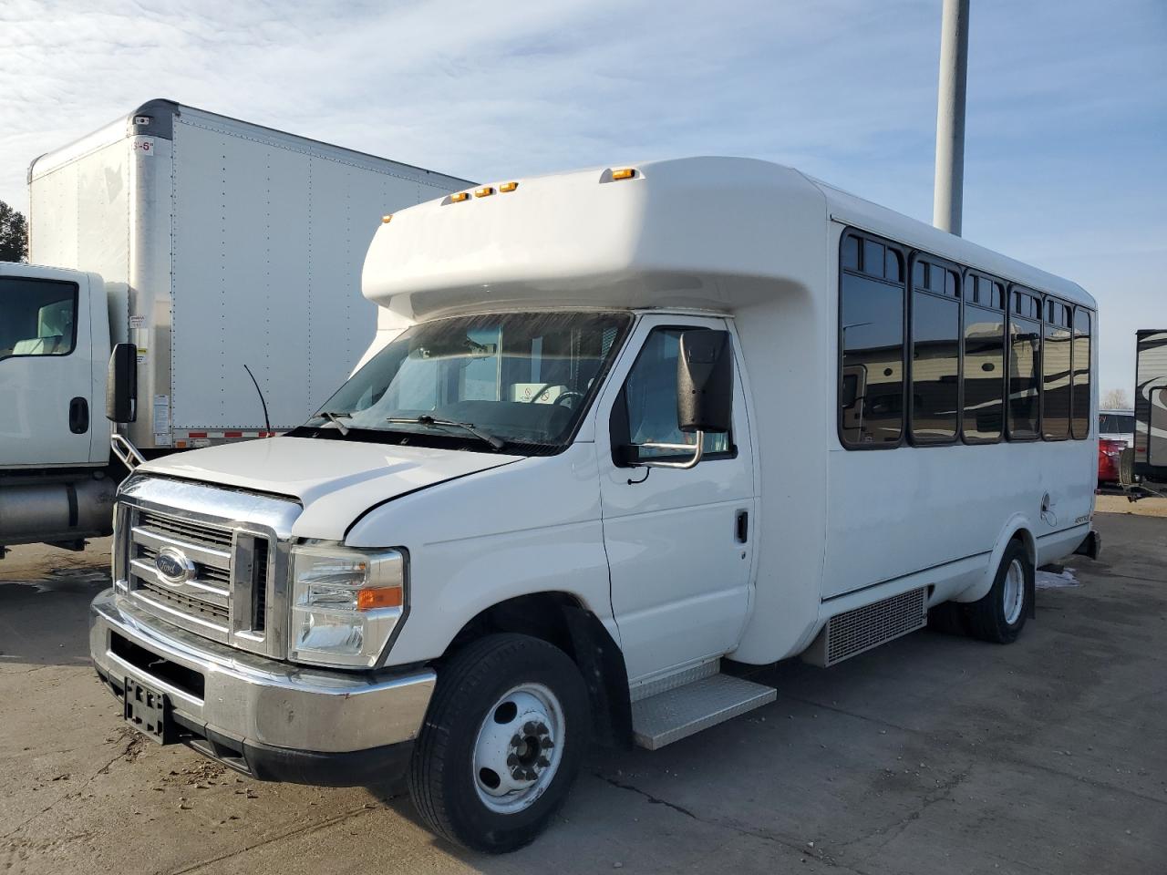 2012 Ford Econoline - Image 2