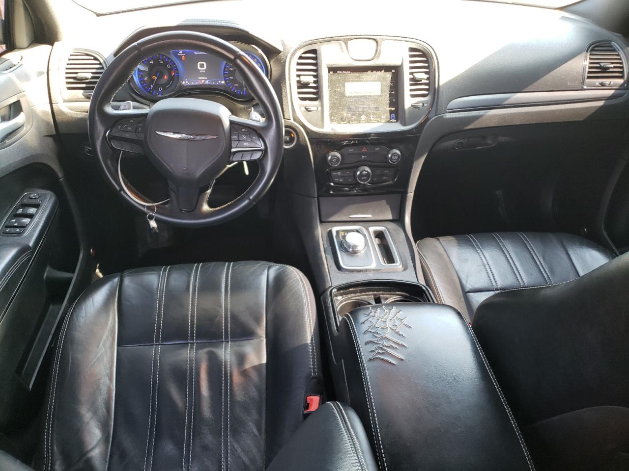 2016 Chrysler 300 - Image 8