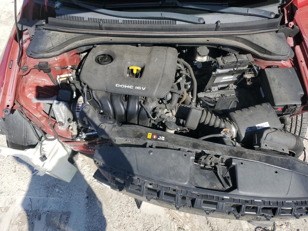 2017 Hyundai Elantra - Image 12