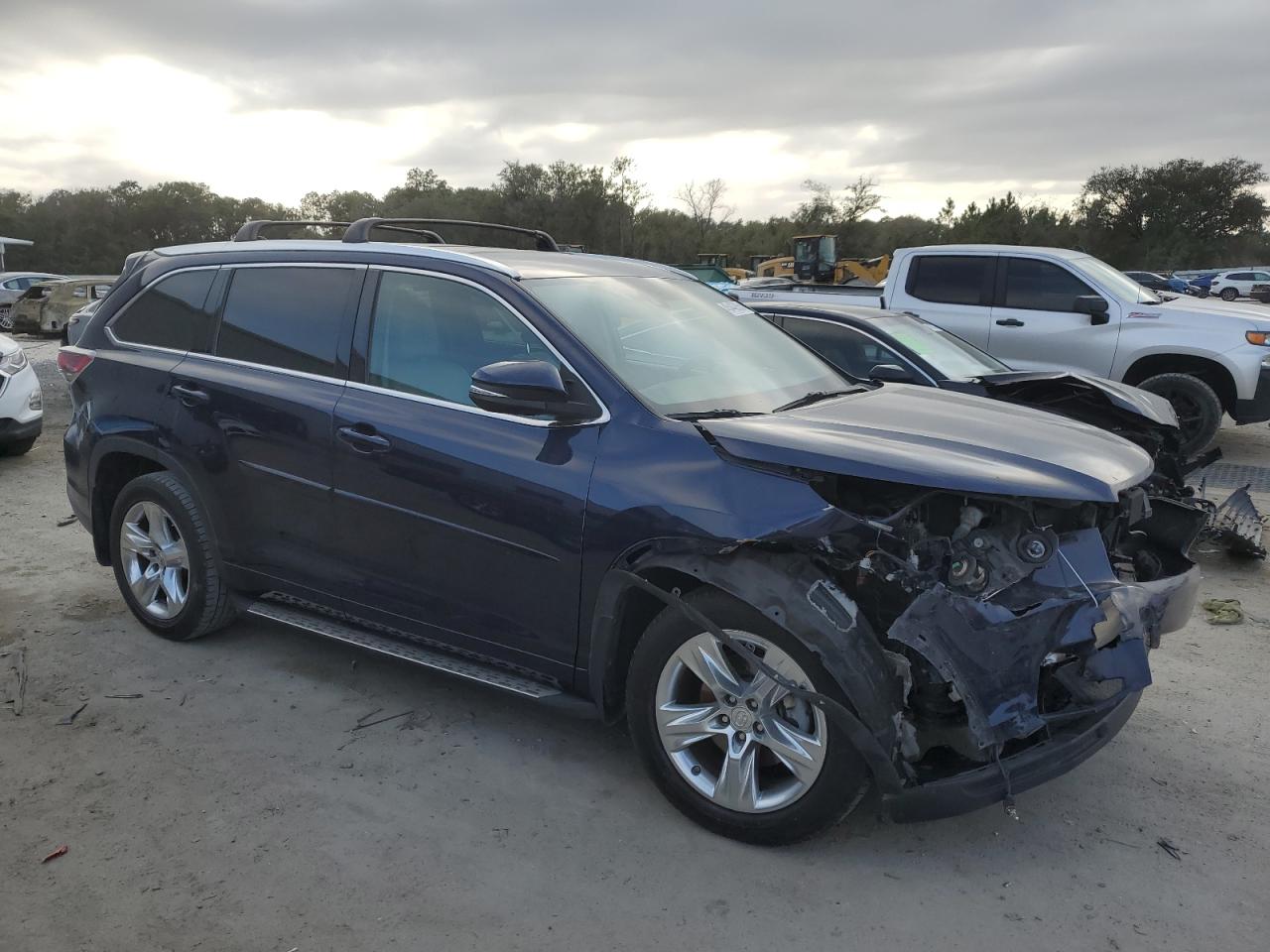 2015 Toyota Highlander - Image 4