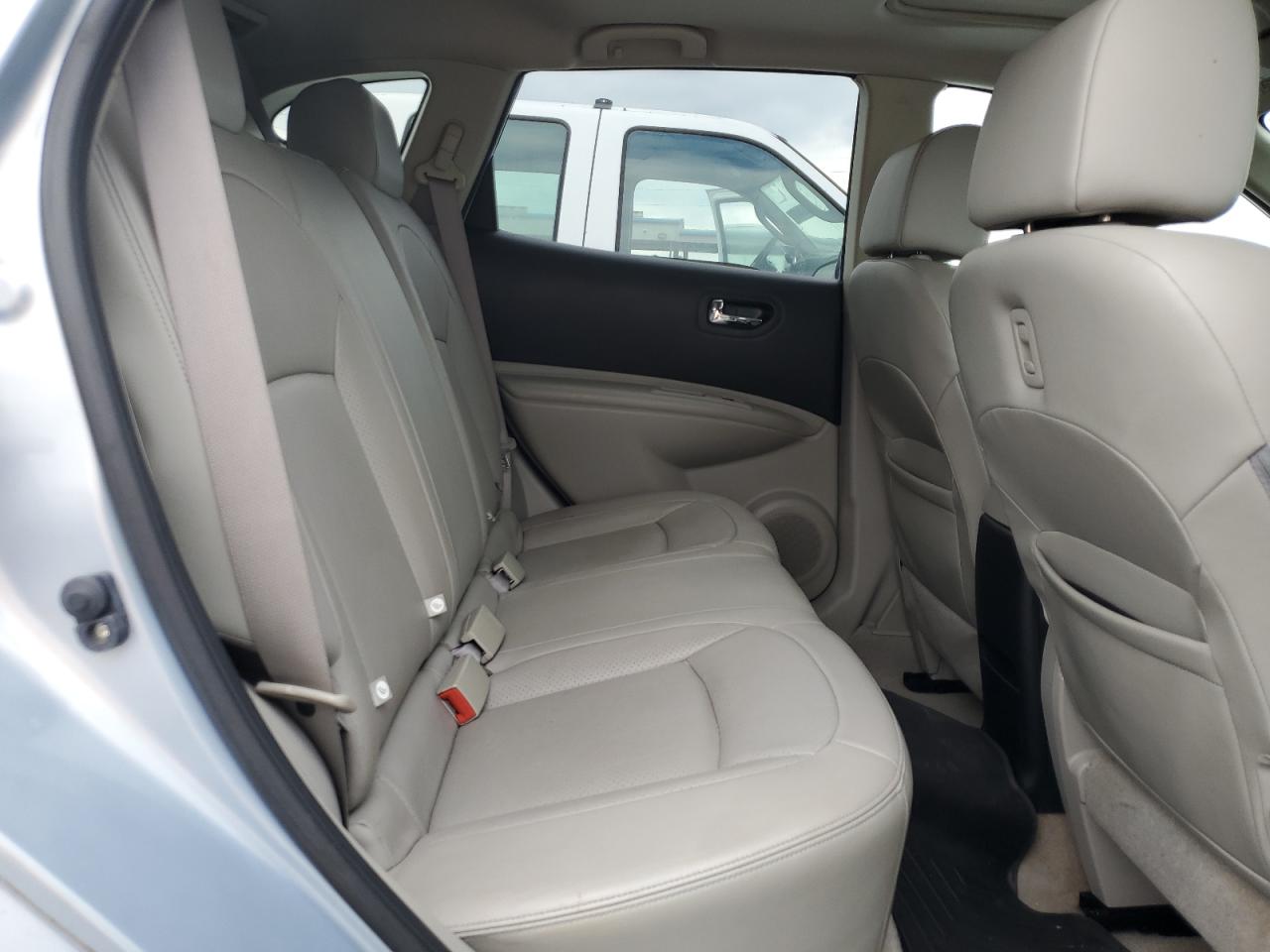 2013 Nissan Rogue - Image 11