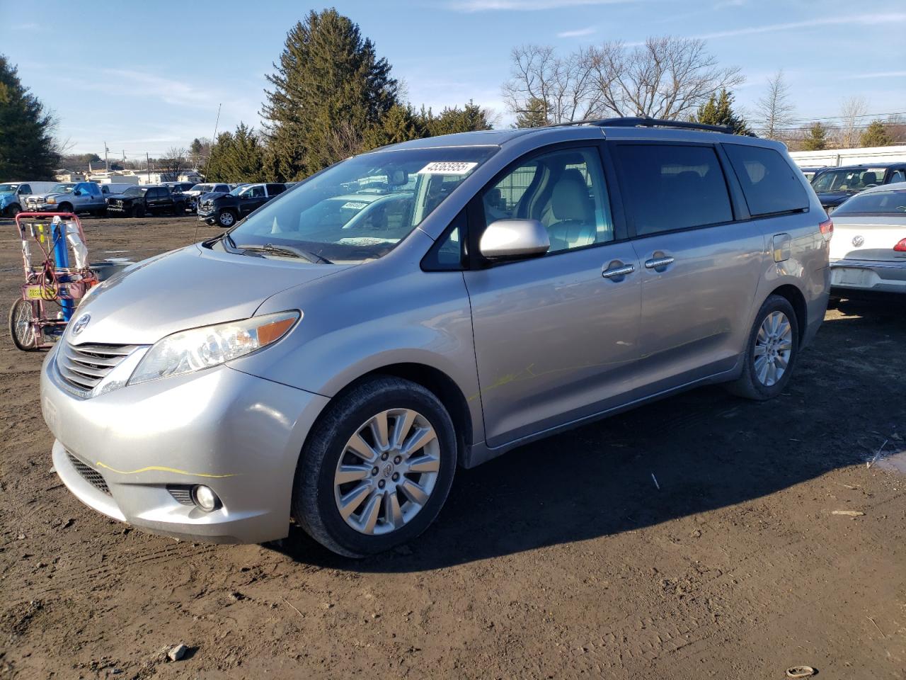 2013 Toyota Sienna - Image 1
