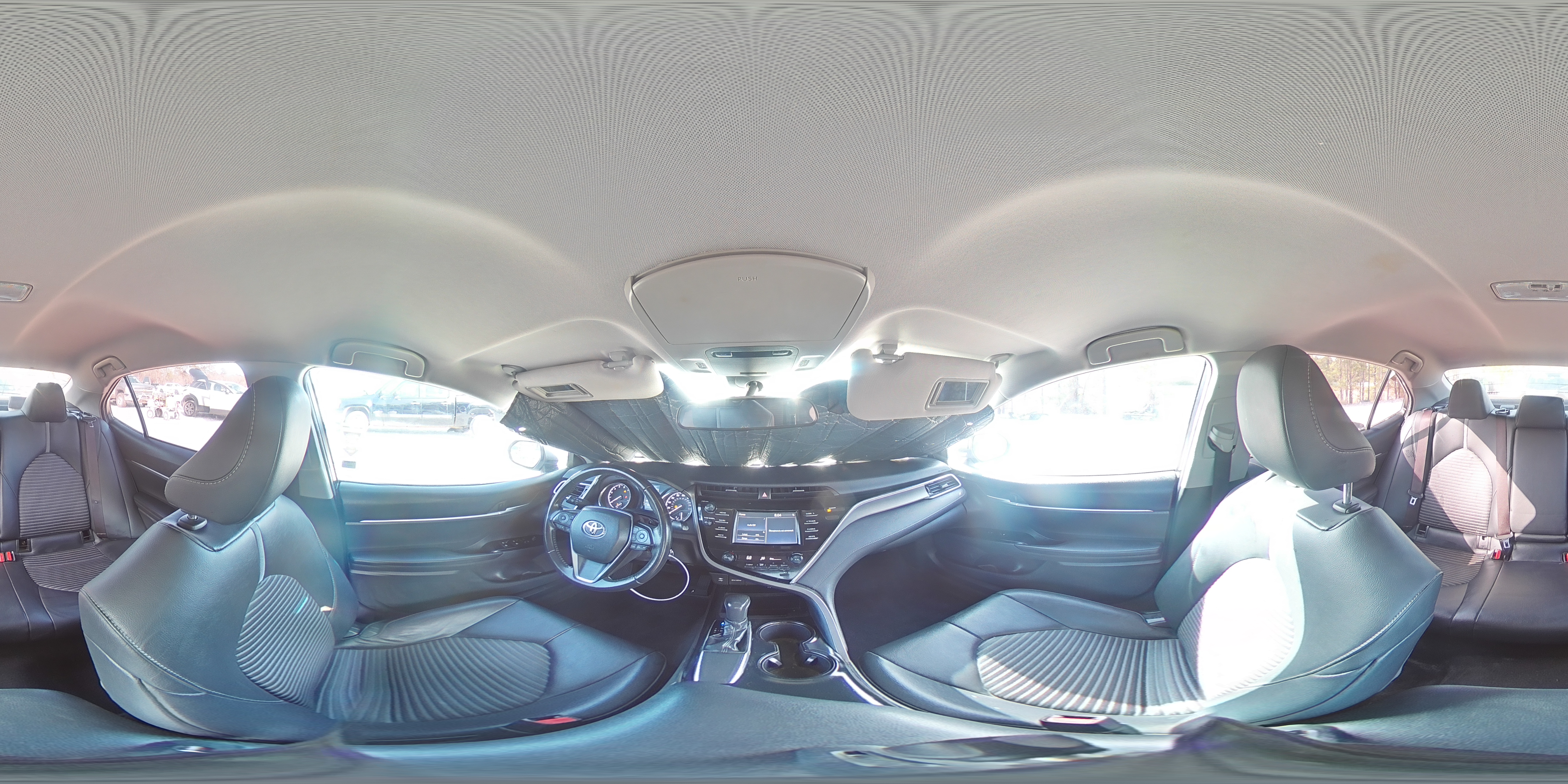 2018 Toyota Camry - Image 15