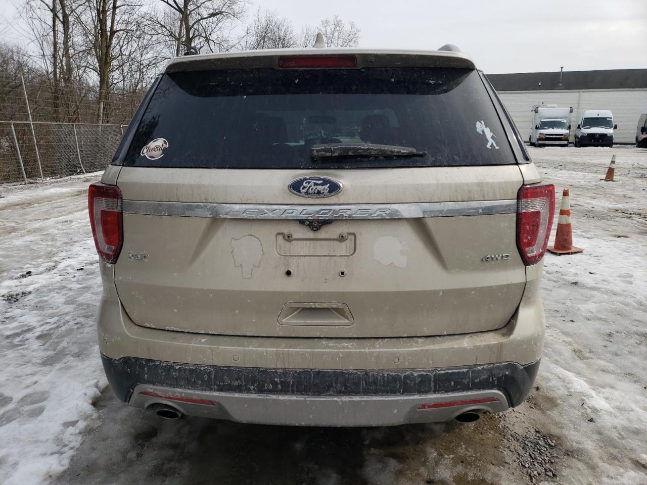 2017 Ford Explorer - Image 6