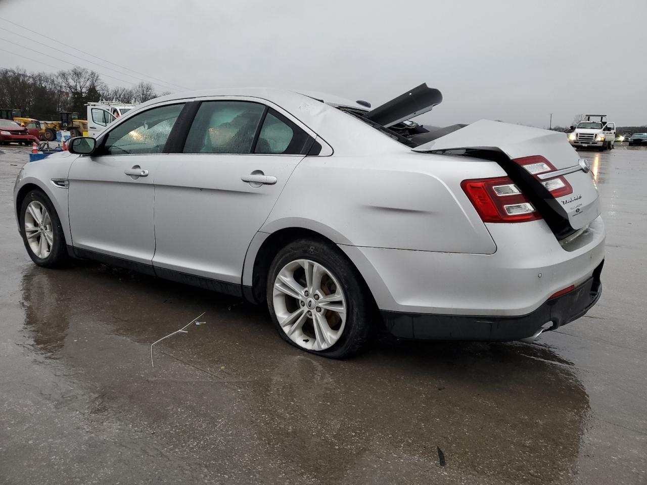 2016 Ford Taurus - Image 2