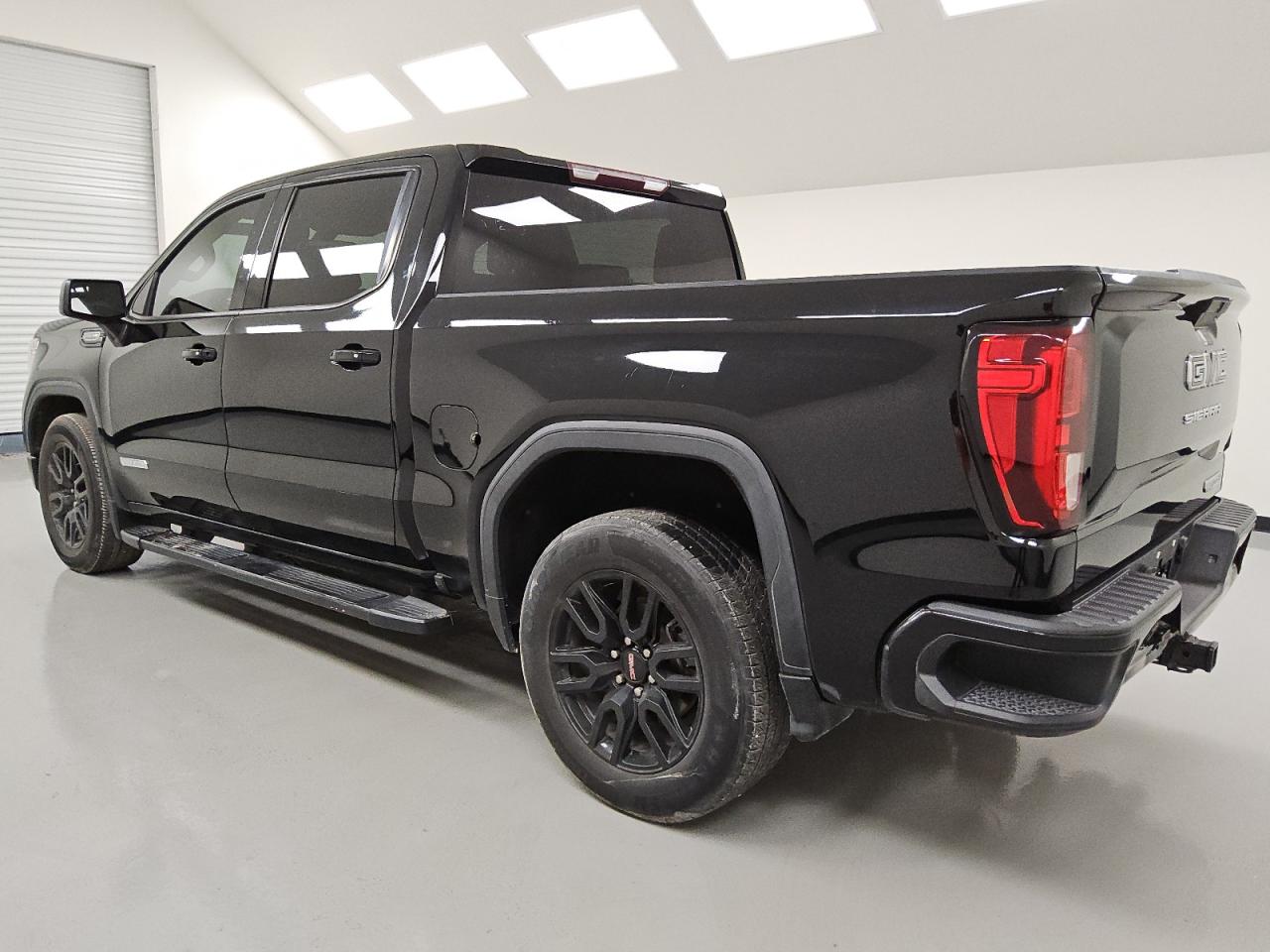 2020 GMC Sierra - Image 2