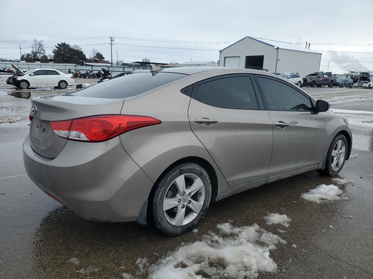2013 Hyundai Elantra - Image 3
