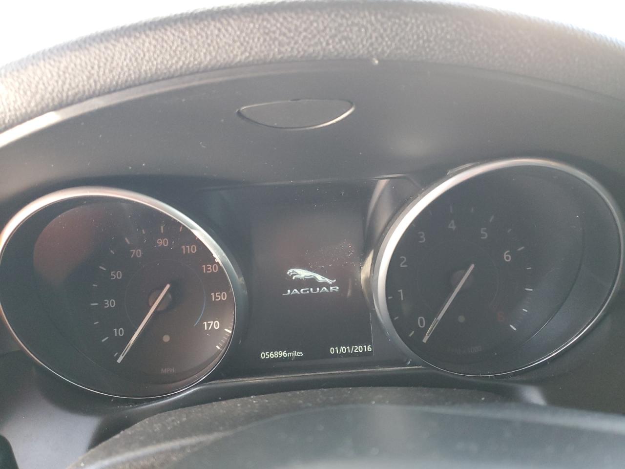 2018 Jaguar XF - Image 9
