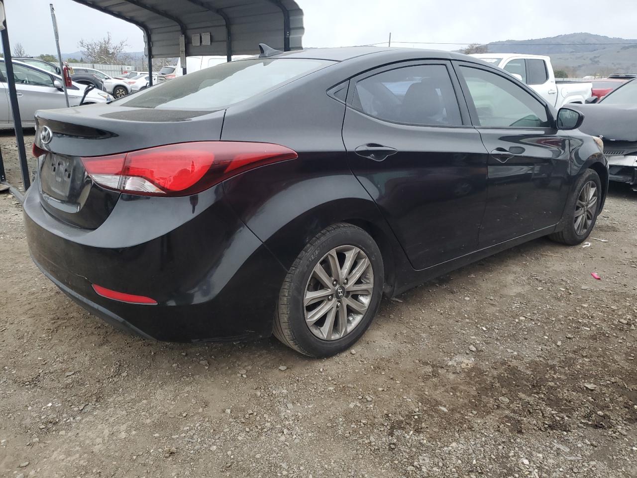 2016 Hyundai Elantra - Image 3