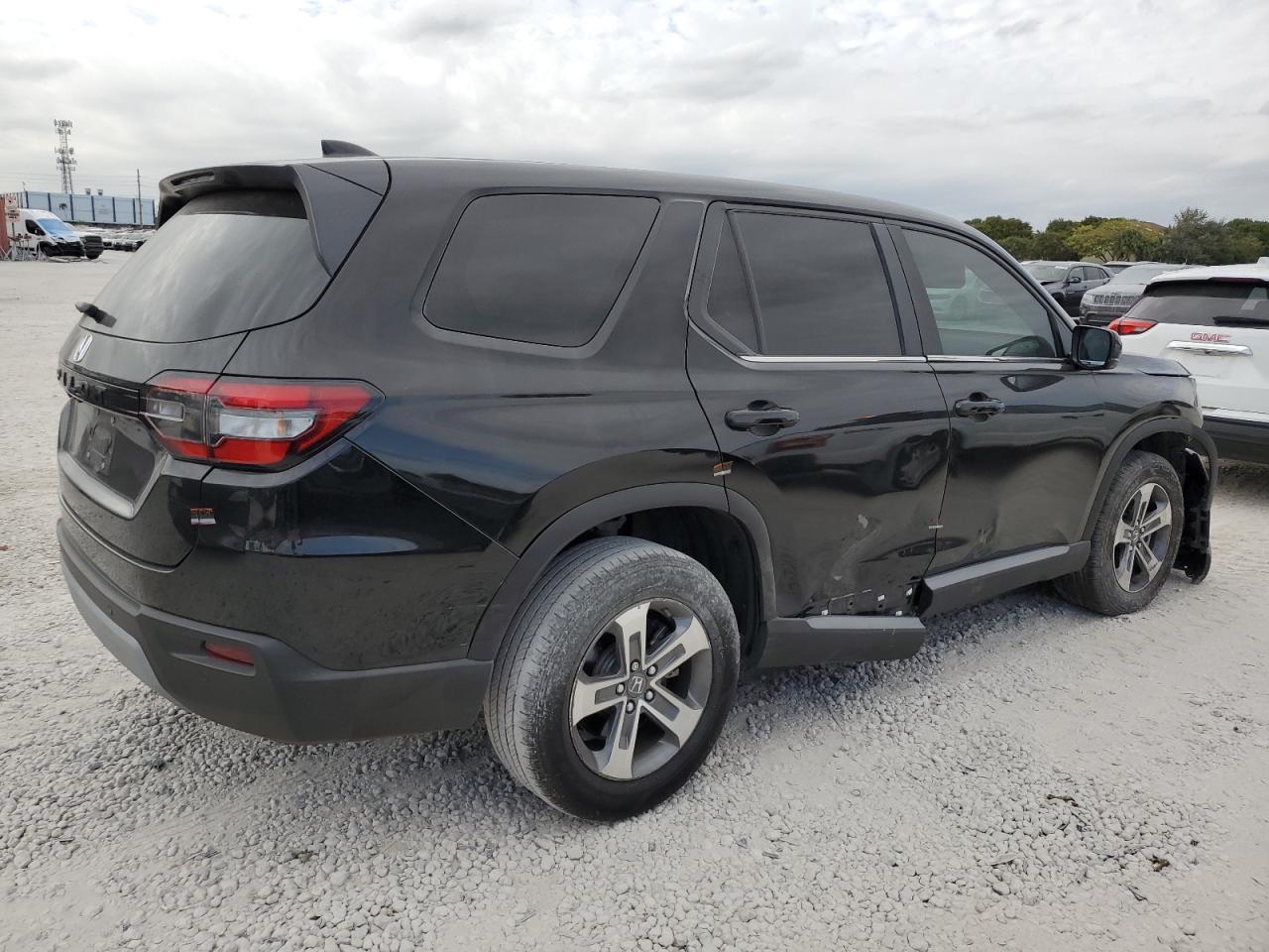 2024 Honda Pilot - Image 3