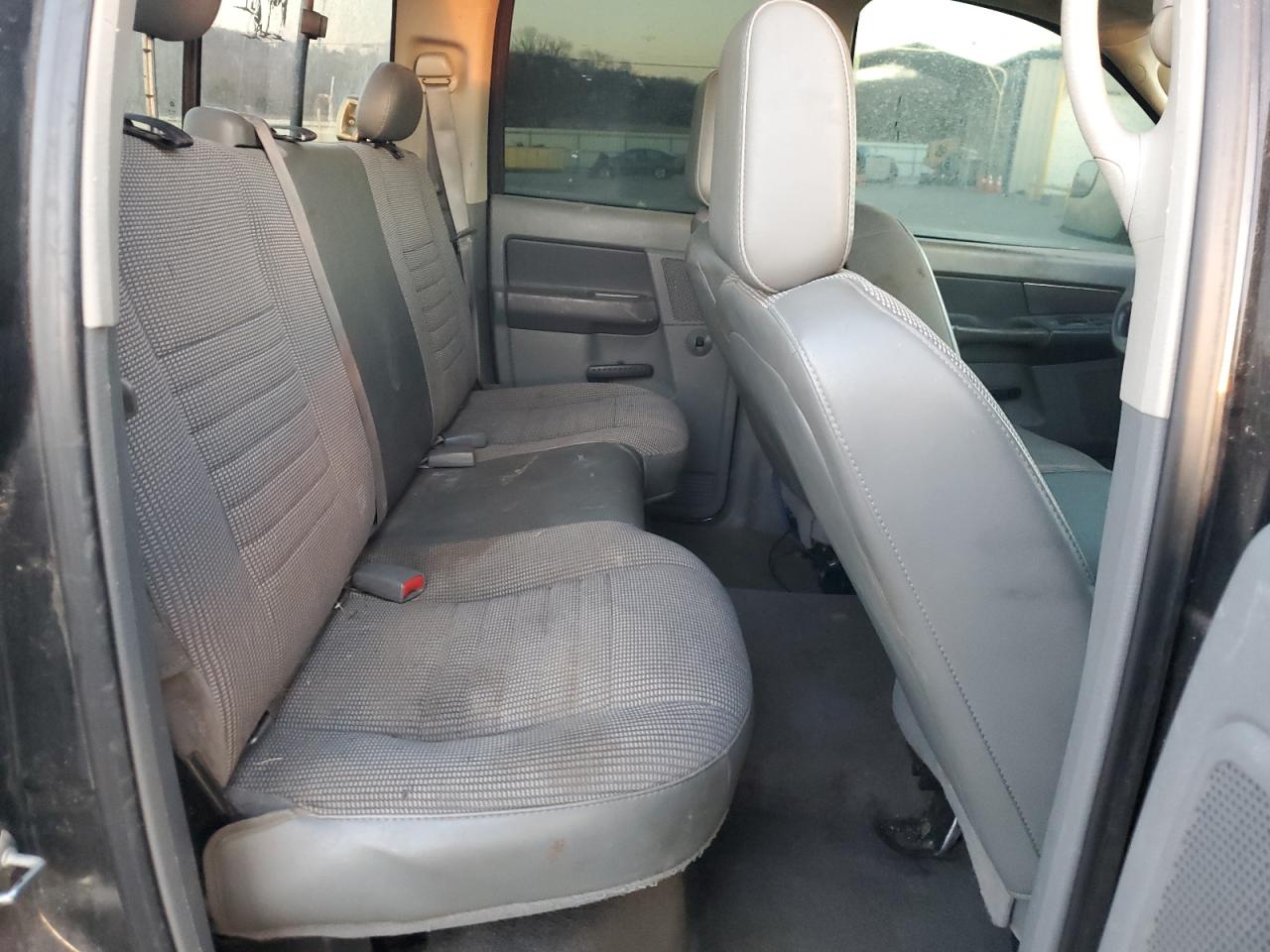 2009 Dodge RAM - Image 10