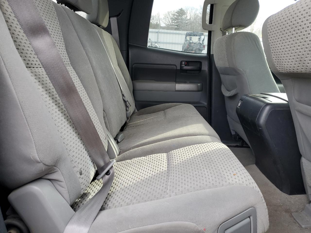 2010 Toyota Tundra - Image 10