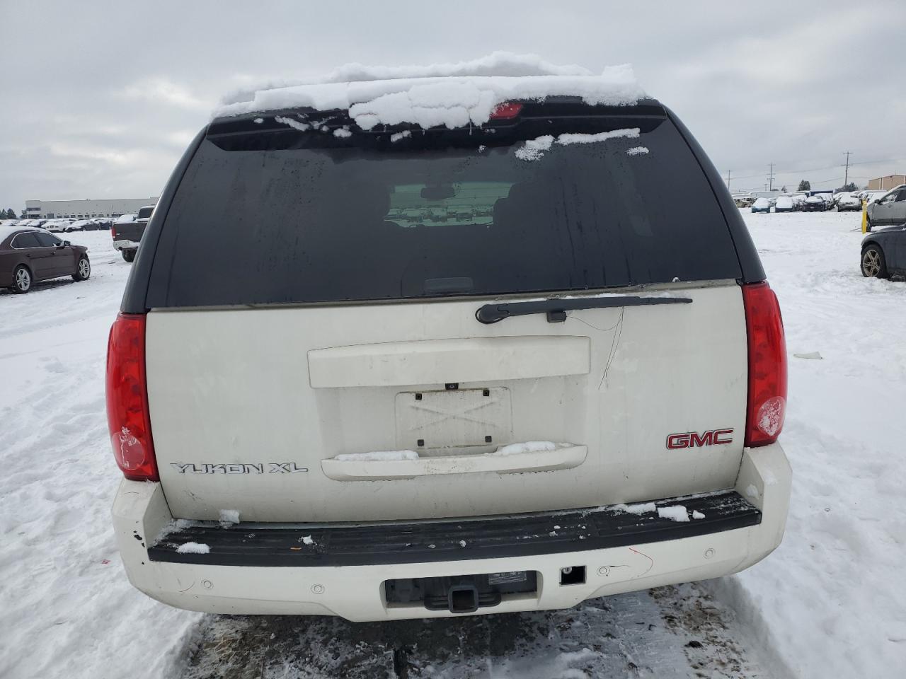 2014 GMC Yukon - Image 6