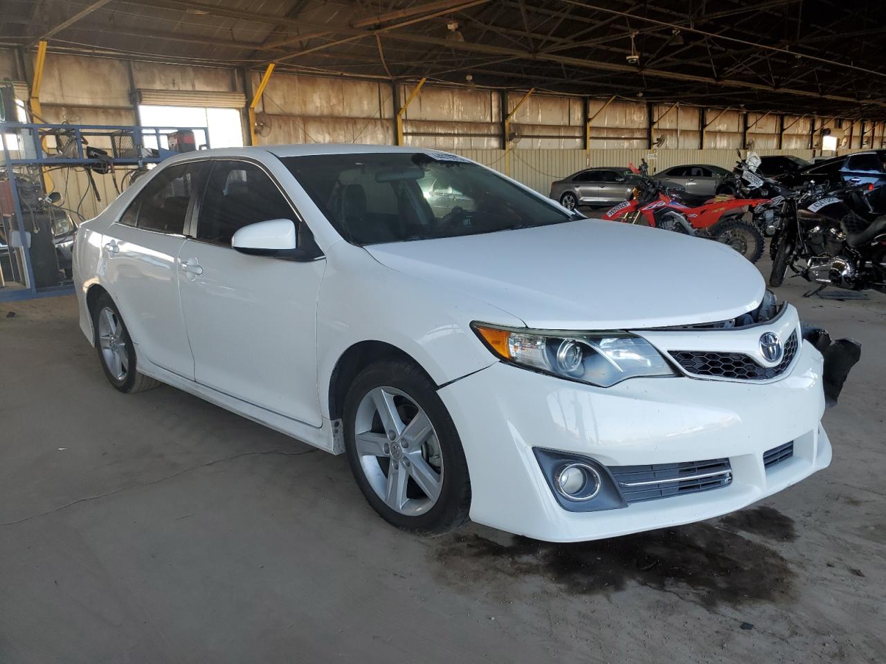 2013 Toyota Camry - Image 4