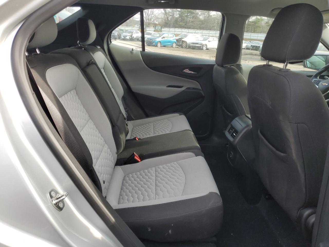 2020 Chevrolet Equinox - Image 11