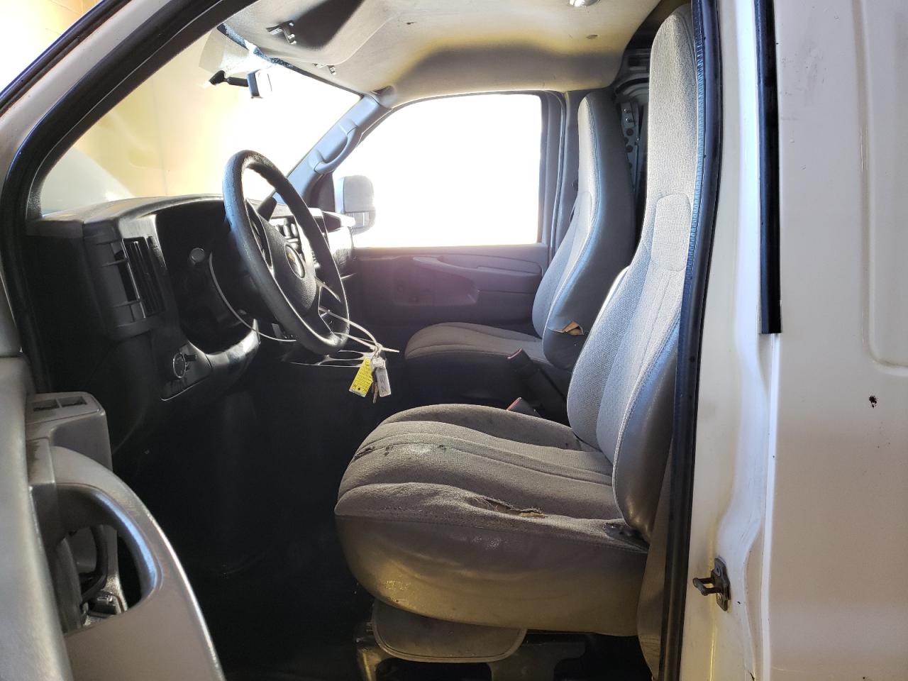 2014 Chevrolet Express - Image 7