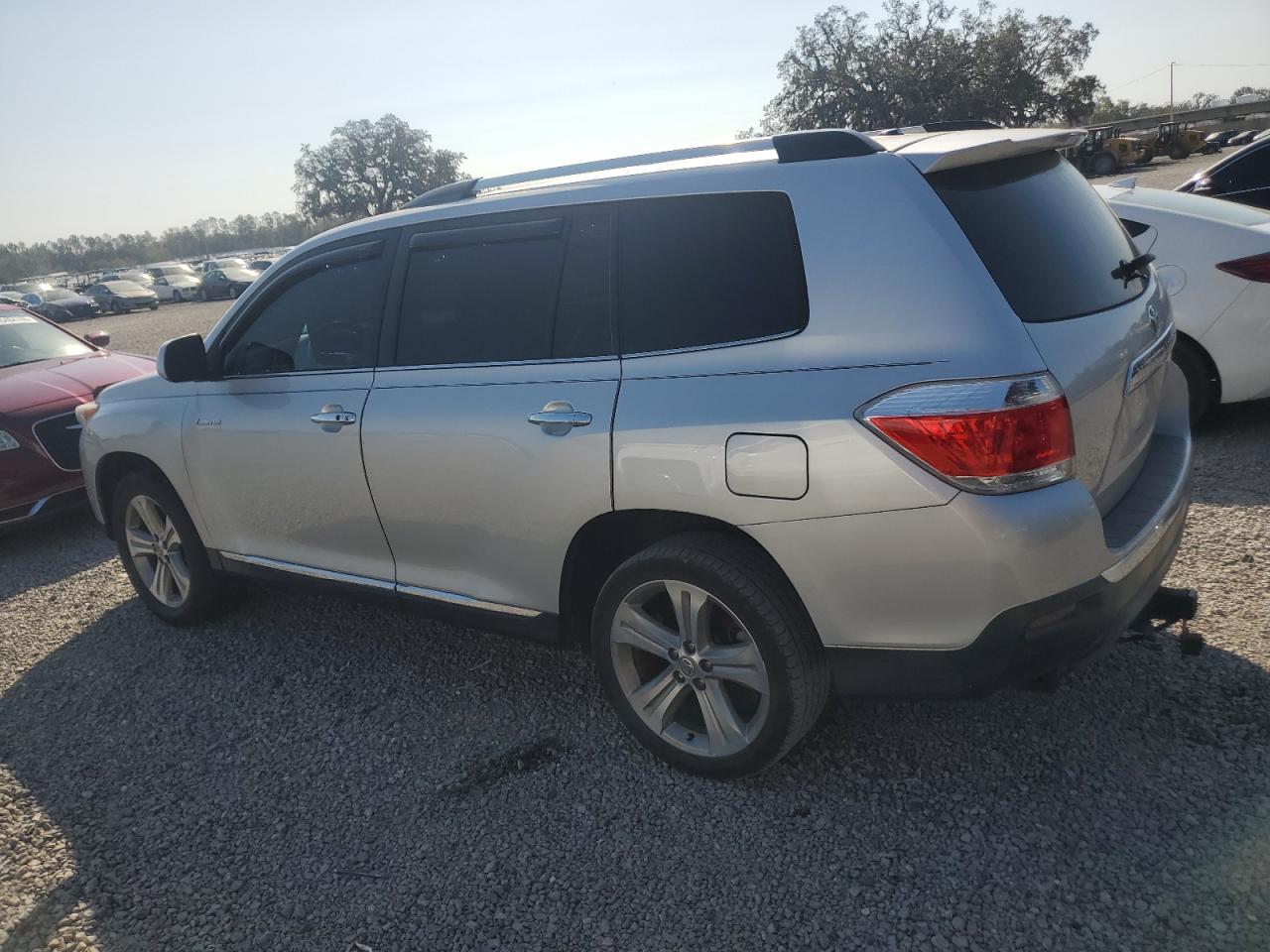 2012 Toyota Highlander - Image 2